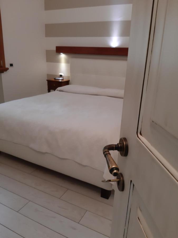 Sweet Appartment Di Guido Peschiera del Garda Exterior foto
